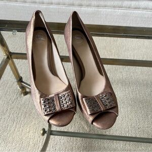 Nurture by Lamaze Copper Heels with Gunmetal Spike Bows and Peep-Toe Design